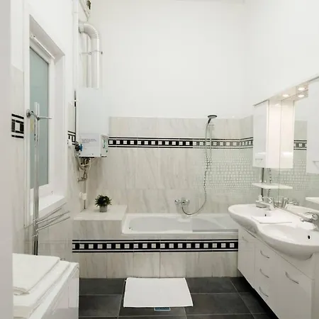 New With Aircon At Great Location Budapest
