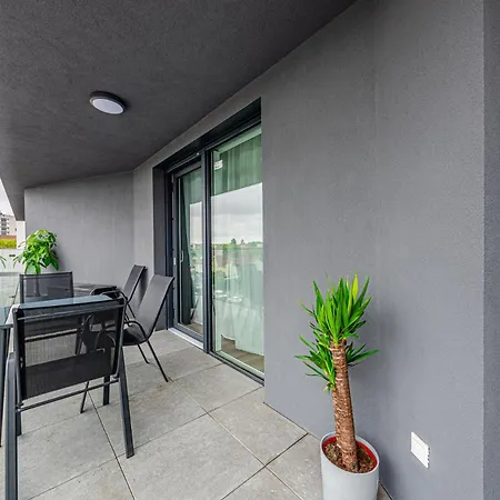 Zenit Sunrise Oasis With Terrace & Garage Parking *