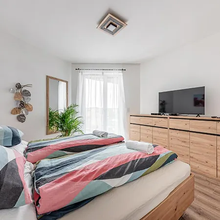 Zenit Sunrise Oasis With Terrace & Garage Parking * Budapest