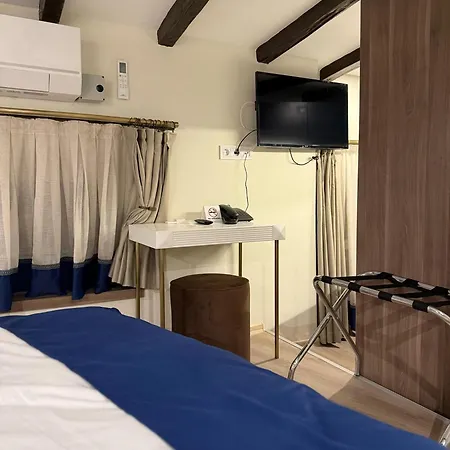 Oasis 4* Budapest