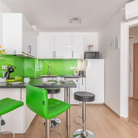 Maria's Family With Free Parking Apartman Budapest