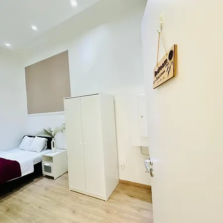 Privat bolig Ulloi-0 - 5min To Corvin Negyed, Aldi Budapest