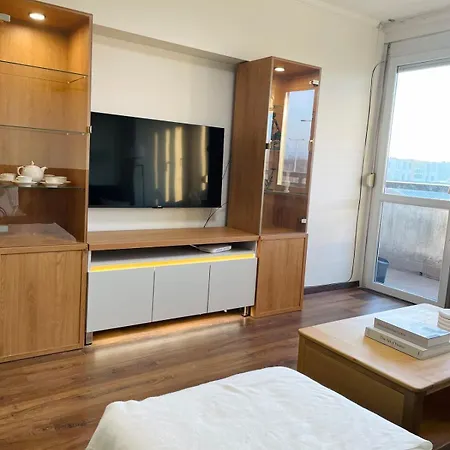 Apartment Ac With Metro 3 On Doorsteps, 15mins To Center