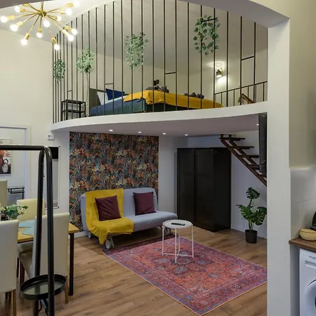 Apartment Nutcracker - Feel Yourself At *