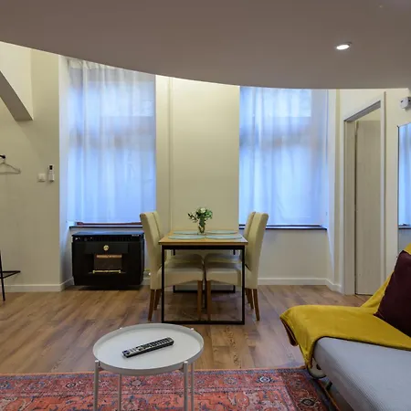 Apartment Nutcracker - Feel Yourself At *