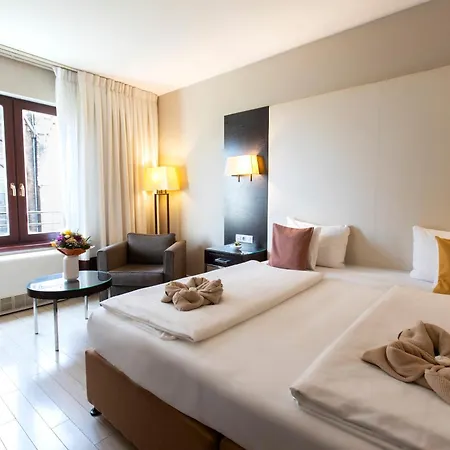 Hotel Lion's Garden 4*