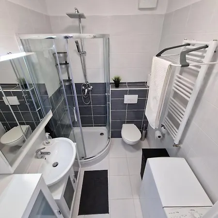 Modern Smart Metrodom Park -15min From Center Apartment *