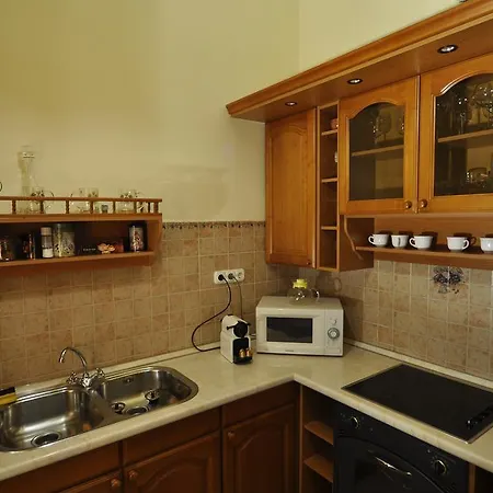 Charming Art Deco Flat Apartment