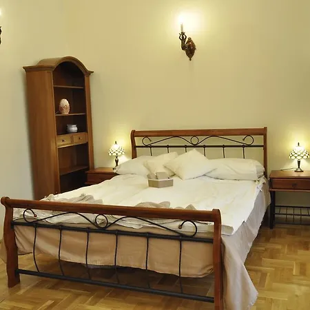 Apartment Charming Art Deco Flat *