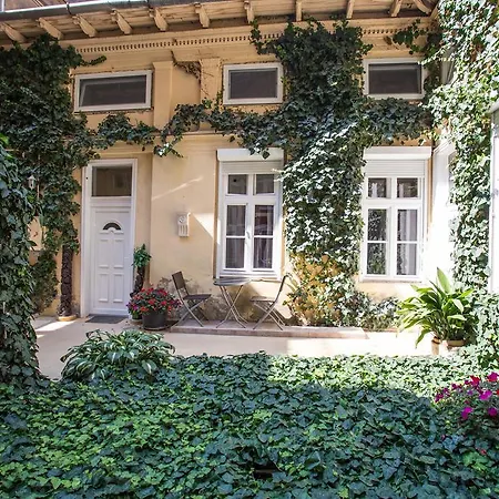 Oasis Guest house