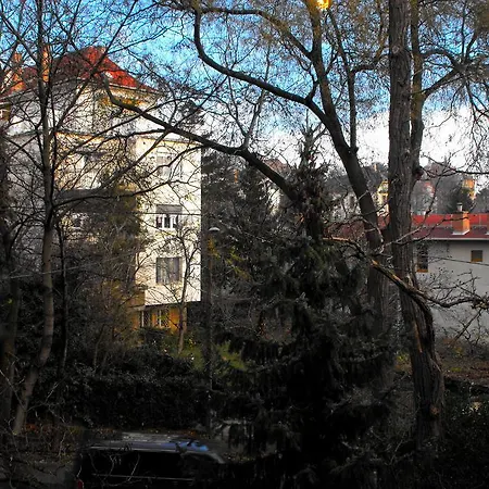 Season Hill * Budapest