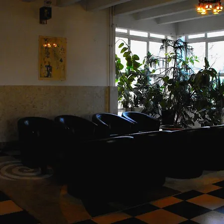 Season Hill Hostel
