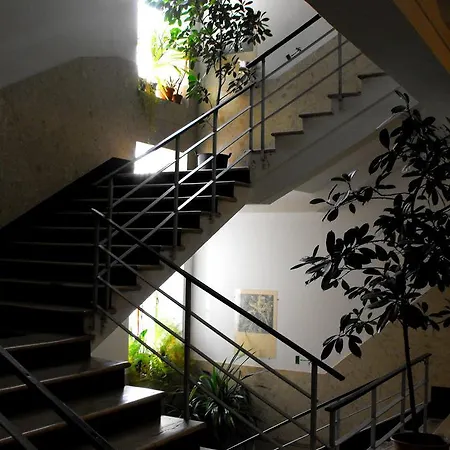 Hostel Season Hill *