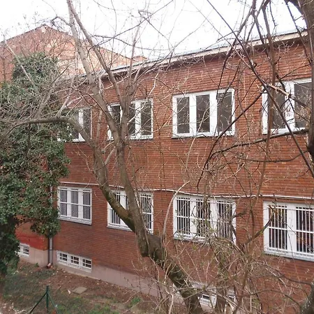 Hostel Season Hill