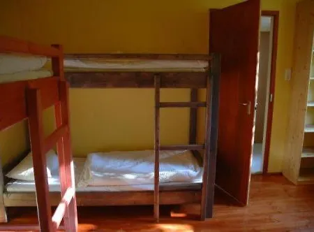 Grand Hostel *
