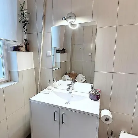 Elizabeth Square Residences *
