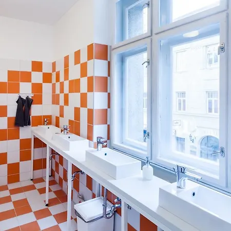 Essential Hostel