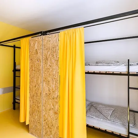 Essential Hostel