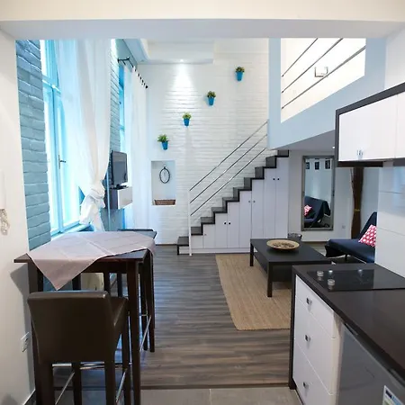 Stylish Apartment *
