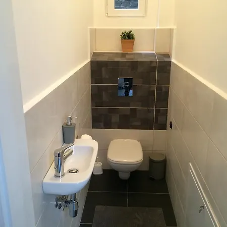 Mainstreet Central Apartment *