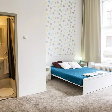 Elisa's Guest house 3*