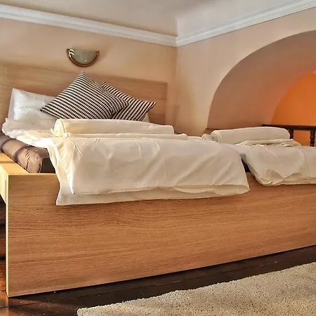 Vaci Deluxe *