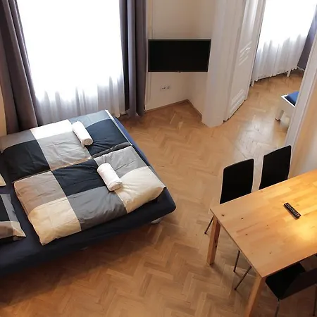 Maverick Hotel apartamentowy 4*