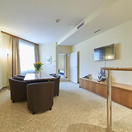 Starlight Hotel