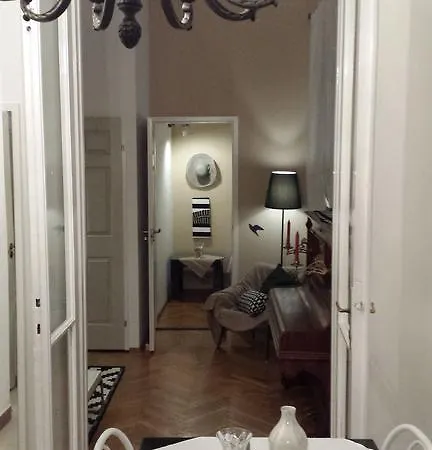 Elizabeth Apartman Apartman *