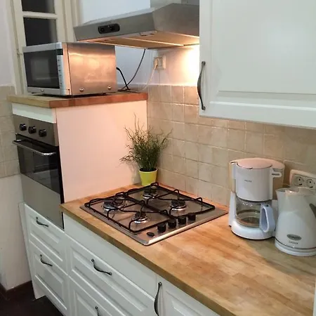 Mainstreet Central Apartment