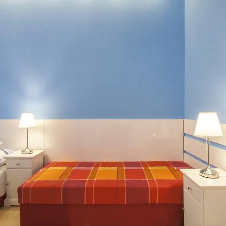 Centre With 3 Bathrooms *