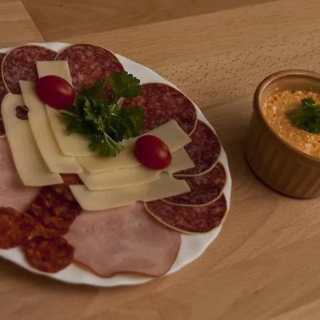 Bellevue Nocleg ze śniadaniem 3*