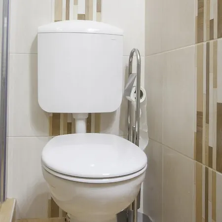 Centre With 3 Bathrooms