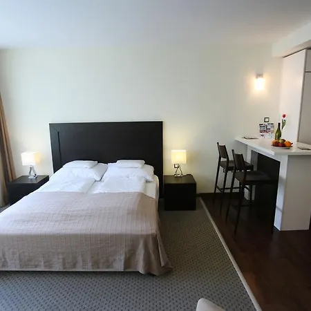 D.five Modern Wellness Studio Apartment