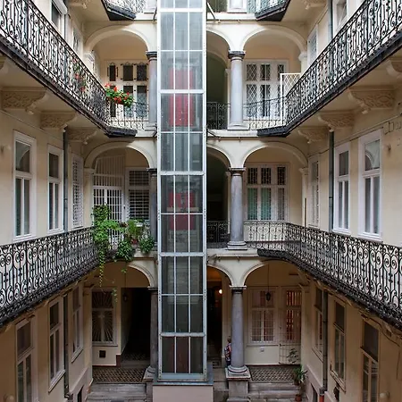 Metroflat B18 Budapest