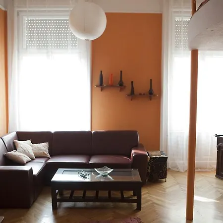 Maison Orange & Maison Rose Apartment *