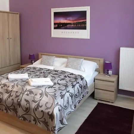 Abt Karoly Apartmán *