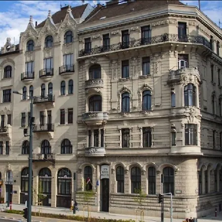 Matyas Hotel 3*