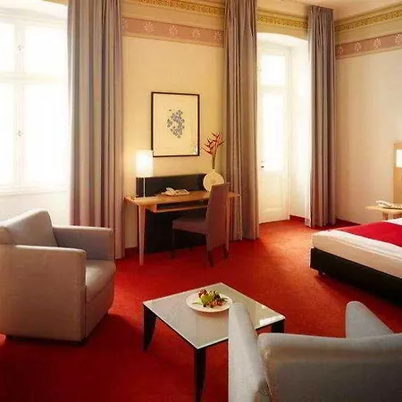 Park Plaza Hotel 4*