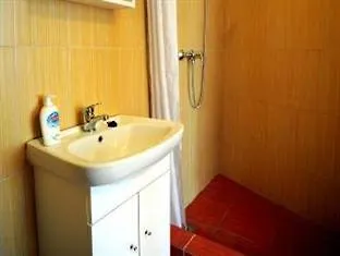 Club & Hotel *