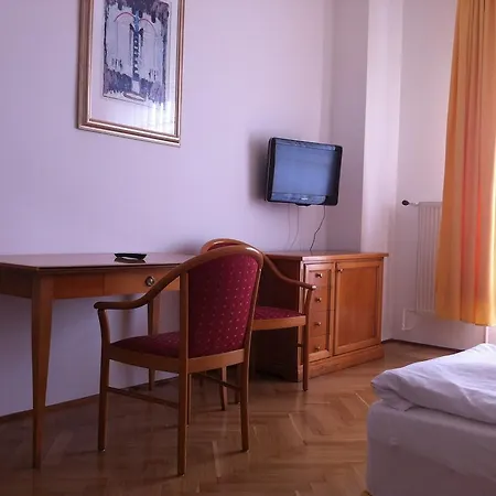 Flat Rent Apartment *