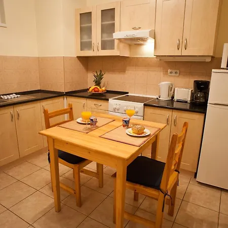 Agape Aparthotel 2*