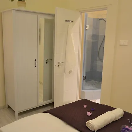 Magnolia Terazze Street Parking Apartment