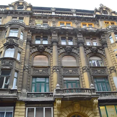 Gæstehus Synagogue View Budapest