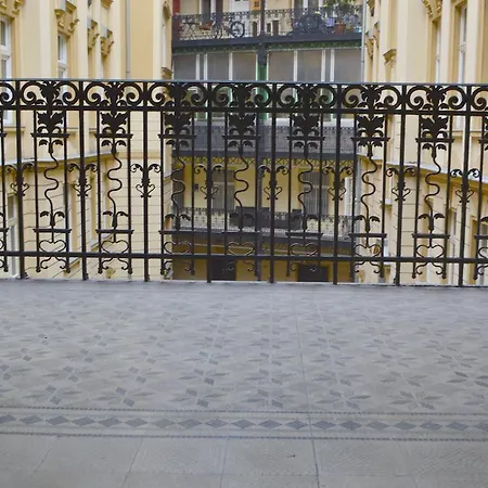 ゲストハウス Synagogue View *