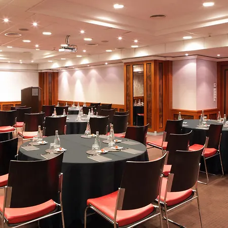 מלון Sofitel Chain Bridge