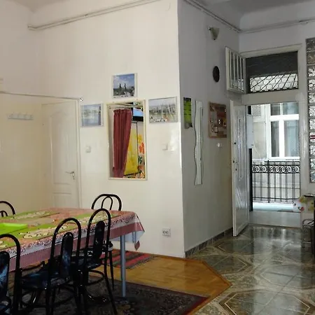 Apartment Garibaldi 5 & Budapest