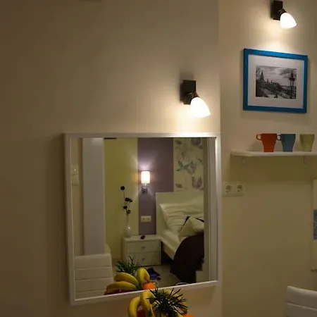 Magnolia Terazze Street Parking Apartment Budapest
