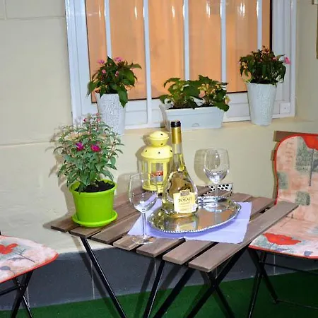 Magnolia Terazze Street Parking Apartment