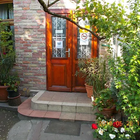 Gasthuis Hungaria 2*